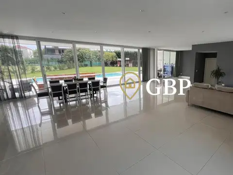 Casa en Venta al Este