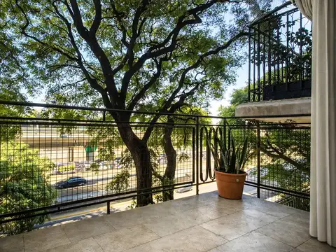 Departamento Luminoso de 3 amb. Av del Libertador