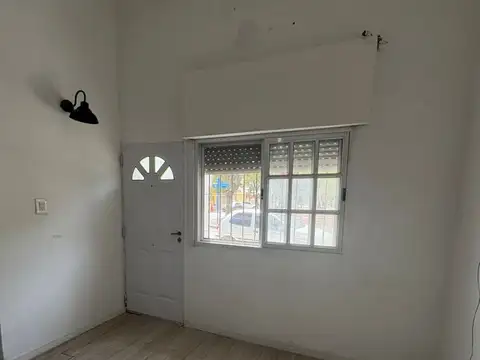 Depto Tipo Casa en Alquiler de Monoambiente