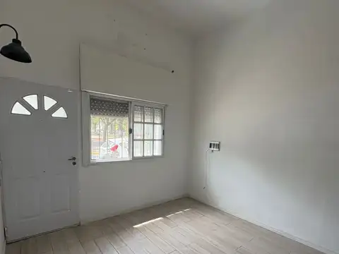 Depto Tipo Casa en Alquiler de 1 dormitorio