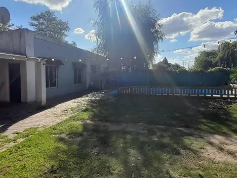 CASA QUINTA EN  VENTA CON AMPLIO PARQUE- CHIVILCOY