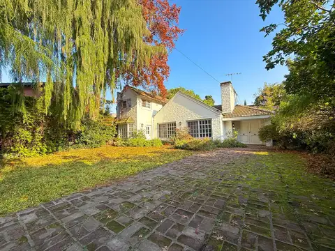 Casa en Venta, 5 Dormitorios, Con Jardín - La Horqueta, San Isidro