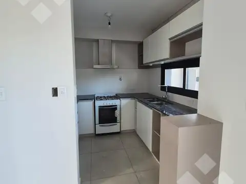 Depto Tipo Casa en Alquiler en Cipolletti, $ 2.200.000