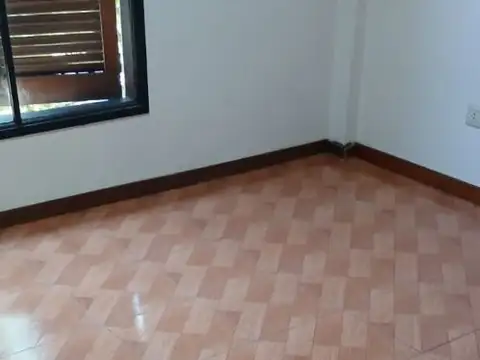 Depto Tipo Casa en Alquiler de 3 ambientes