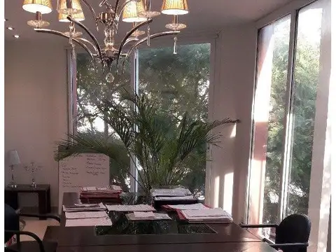 Oficina Monoambiente con 5 baños