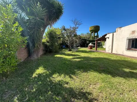 VENDE CASA 3 AMBIENTES Y LOTE 300MTS  FCIO.VARELA