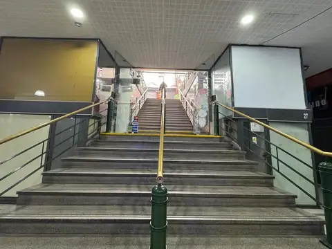 LOCAL en VENTA , RETIRO. Se acepta Financiacion!