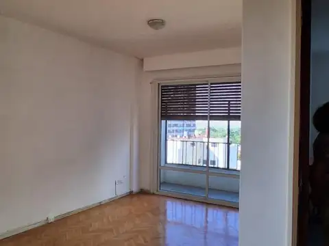 HERMOSO Y AMPLIO DEPTO. MONOAMBIENTE EN ALQUILER - EXCELENTE UBICACIÓN