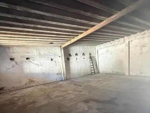EXCELENTE GALPON DE 70 MTRS CUB Y 230 DESCUBIERTO- LOMAS DE ZAMORA