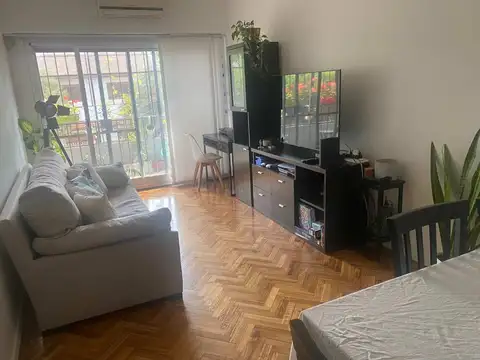 Depto Tipo Casa en Venta en Agronomia, USD 154.900