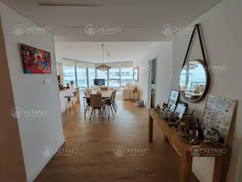 Alquiler temporal apartamento 2 dormitorios. Playa brava, Punta del Este.