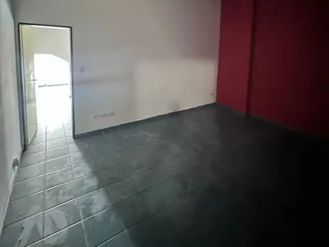 Departamento en Alquiler en Gregorio De Laferrere, $ 320.000