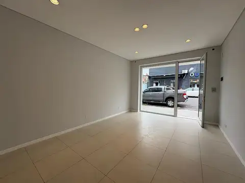 Local en Alquiler en Campana, USD 1.000