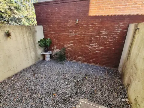 Depto Tipo Casa en Venta con 1 cocheras