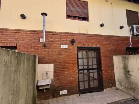 Depto Tipo Casa en Venta 16 años