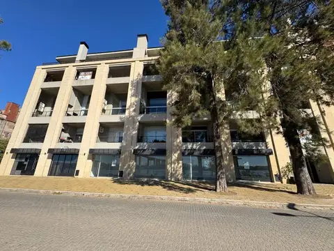 Loft a estrenar con cochera y vista a la piscina