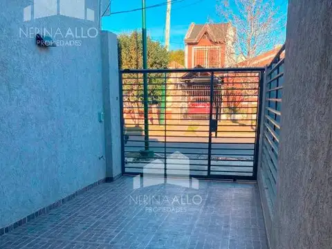 Depto Tipo Casa en Venta de 2 ambientes