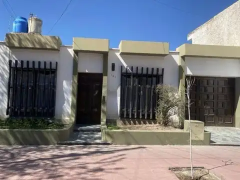 Venta  casa 2 dormitorios godoy cruz