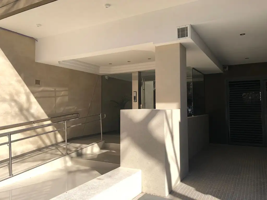 Jose E Colombres 800