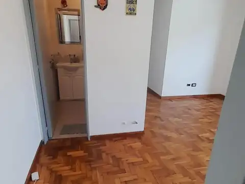 Departamento en Alquiler en Villa del Parque, $ 470.000