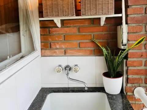 DEPARTAMENTO VISTA AL RIO 3 AMBIENTES CON BALCON Y COCHERA