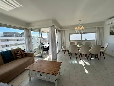 Departamento en Alquiler en Península, USD 2.200