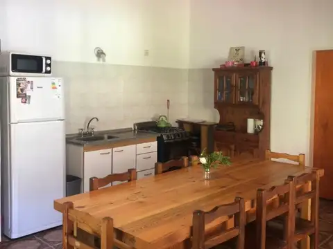 Casa 3 ambientes con 2 baños