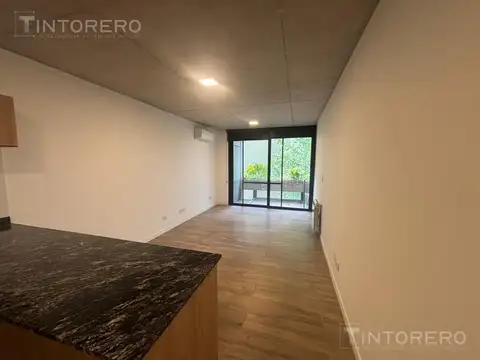 Alquiler Monoambiente Balcón y Cochera Castelar Norte