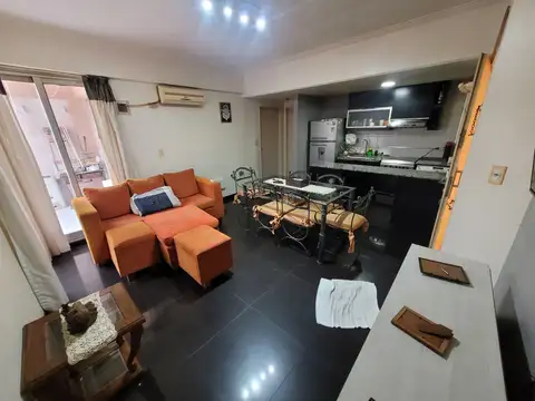 Excelente 2 amb Con Patio y Cochera  OPORTUNIDAD