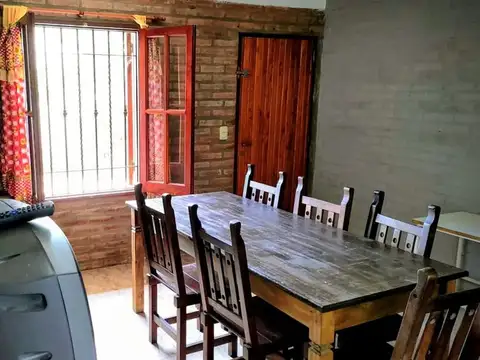 Casa 12 ambientes con 6 baños