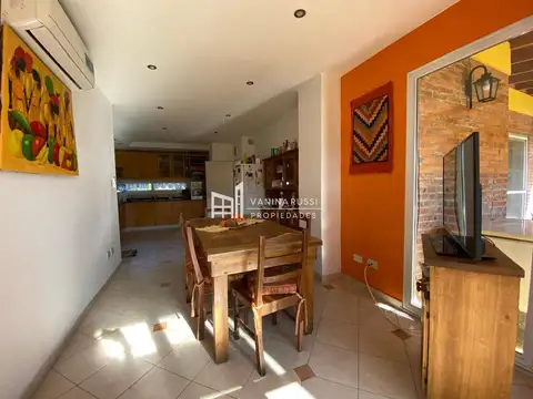 Casa 4 ambientes con 3 baños