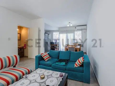 Del Mate Amargo 100, Piso 0