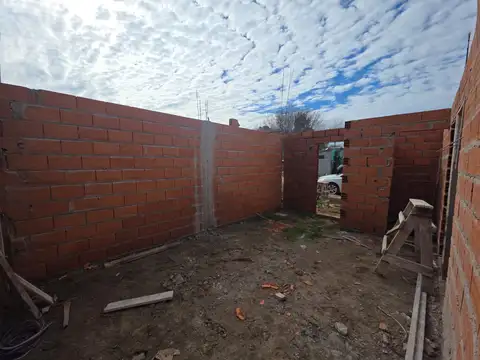 Casa 3 ambientes con 1 baño