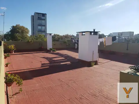 Mitre e/ Solís y Garay