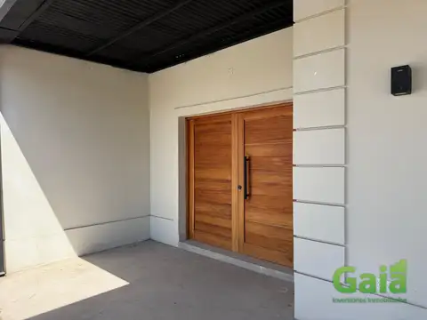 Casa en Venta en Jardines De San Lorenzo, USD 278.000