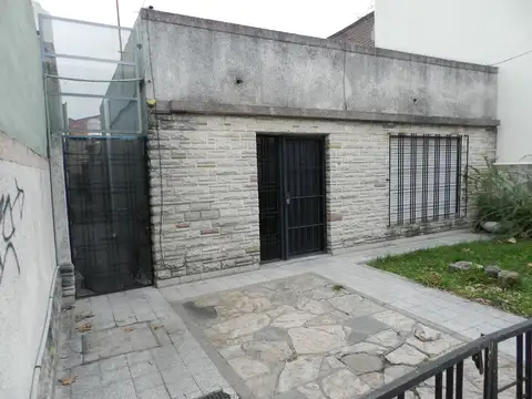Depto Tipo Casa en Alquiler de 3 ambientes