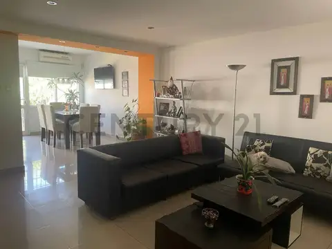 EXCELENTE PH  EN VILLA BOSCH -4 AMBIENTES - 4 BAÑOS - COCHERA PARA 2 AUTOS