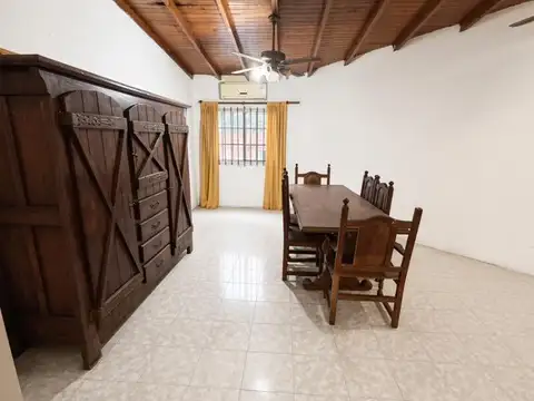 DEPARTAMENTO EN PRIMER PISO CON TERRAZA Y COCHERA !