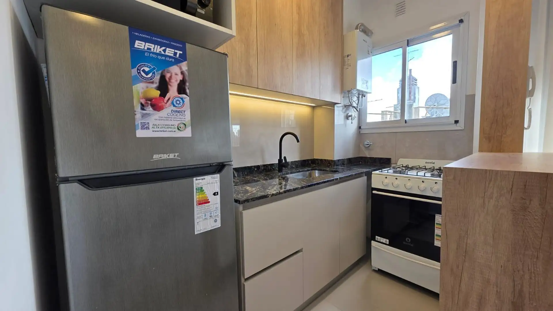 VENTA - Departamento 1 ambiente amoblado a 100 metros de Plaza Colón