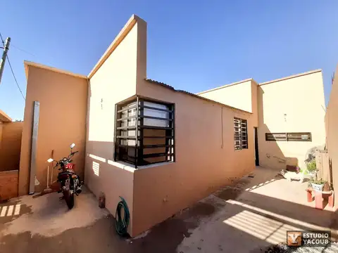 Casa 4 ambientes con 2 baños
