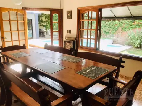 Casa 6 ambientes con 3 baños