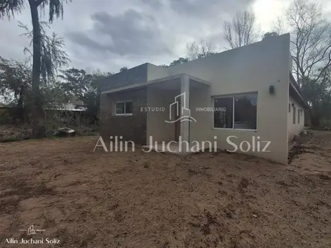 AMPLIA CASA EN LOTE PROPIO