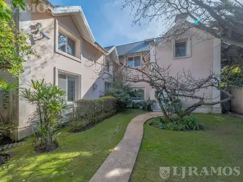 Casa en Venta de 6 dormitorios