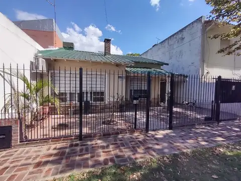 Casa 3 amb, jardín, galería, cochera, BELLA VISTA