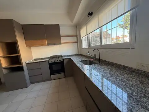 Depto Tipo Casa en Venta de 3 ambientes