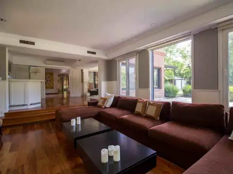 Casa en Venta de 5 dormitorios