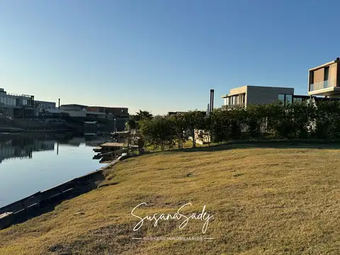 Terreno en Venta de 911,0 m2