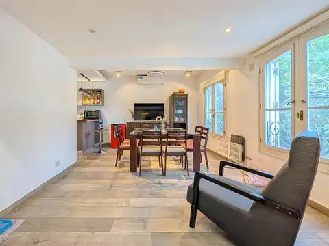 Espléndida Casa en venta frente Club Plaza Rosario