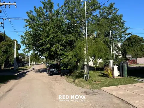 Terreno en Venta en Villa Catalina, USD 28.000