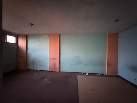 Local en Alquiler Via Pública